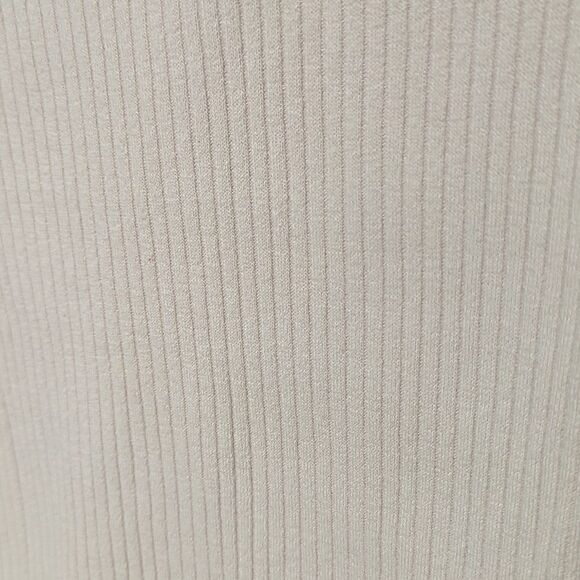 Old Navy Tan V Neck Ribbed Tank Top - Picture 3 of 6